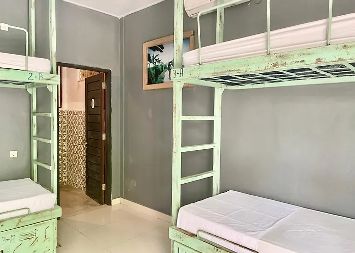 Auberge de jeunesse Surfers House Batu Bolong - Adults Only