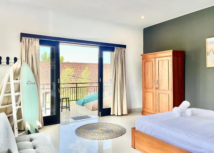 Surfers House Batu Bolong - Adults Only *
