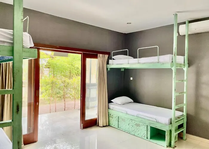 Surfers House Batu Bolong - Adults Only Canggu