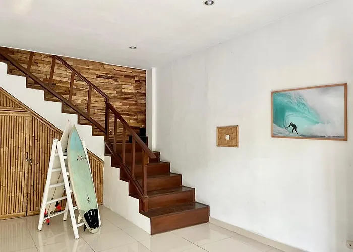 Surfers House Batu Bolong - Adults Only Auberge de jeunesse *