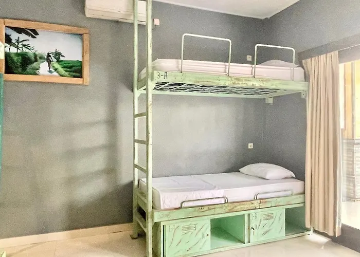 Surfers House Batu Bolong - Adults Only Auberge de jeunesse Canggu