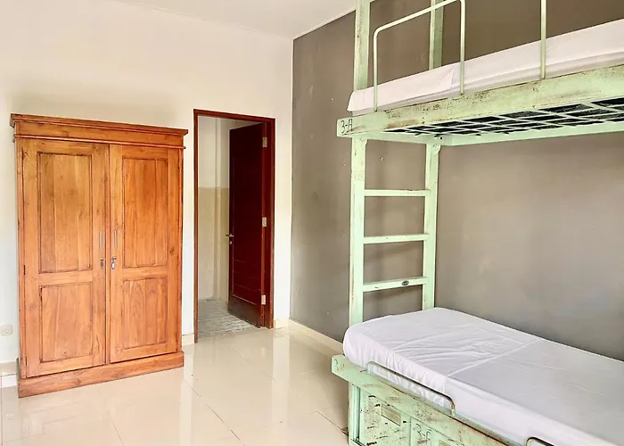 Auberge de jeunesse Surfers House Batu Bolong - Adults Only Canggu