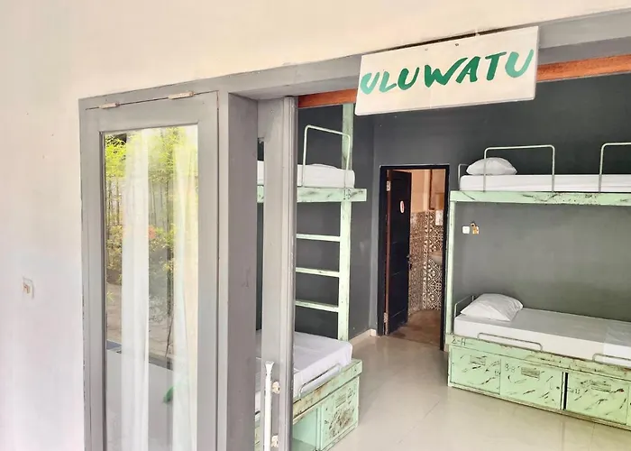 Surfers House Batu Bolong - Adults Only Auberge de jeunesse Canggu